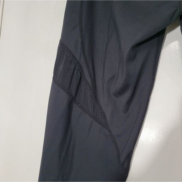 Black leggings with mesh detail on legs - Picture 5 of 15